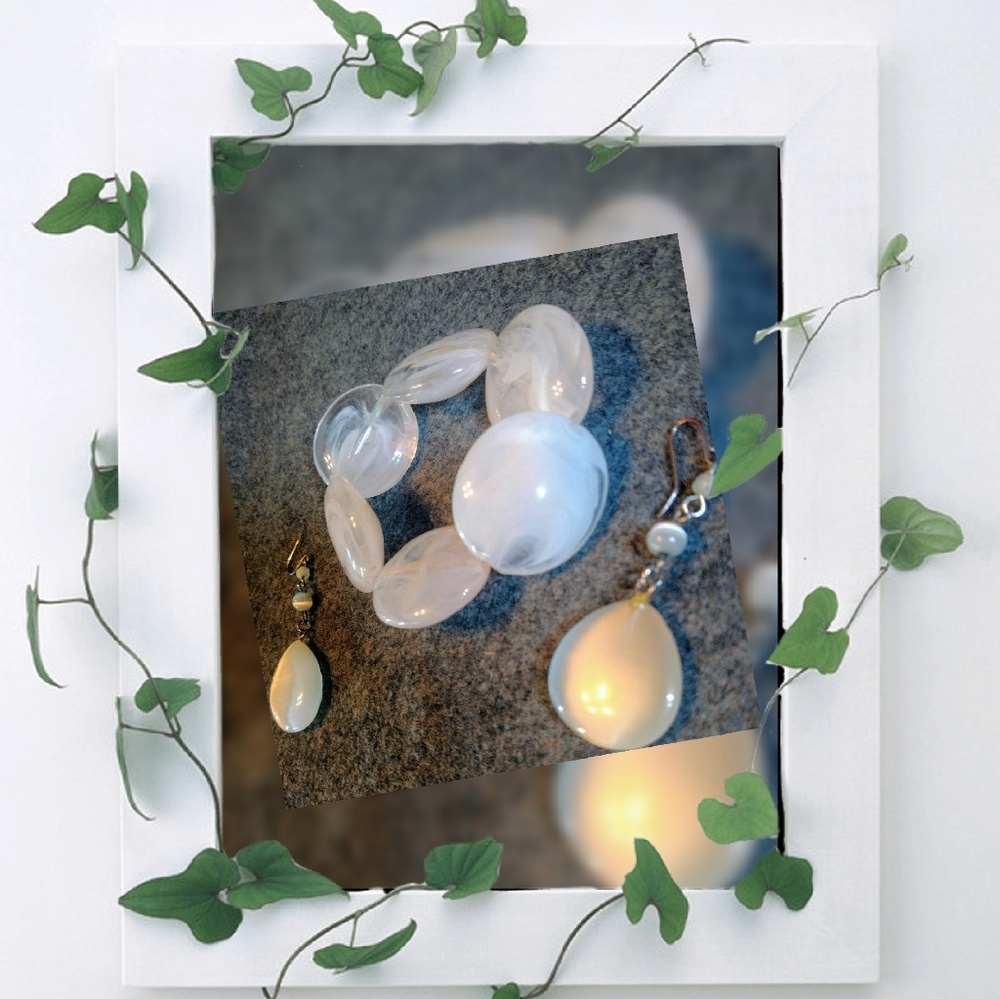Pearlescent Dangle Earrings and Bracelet